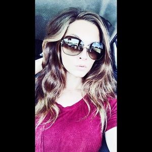 Meet your Posher, Tiffany